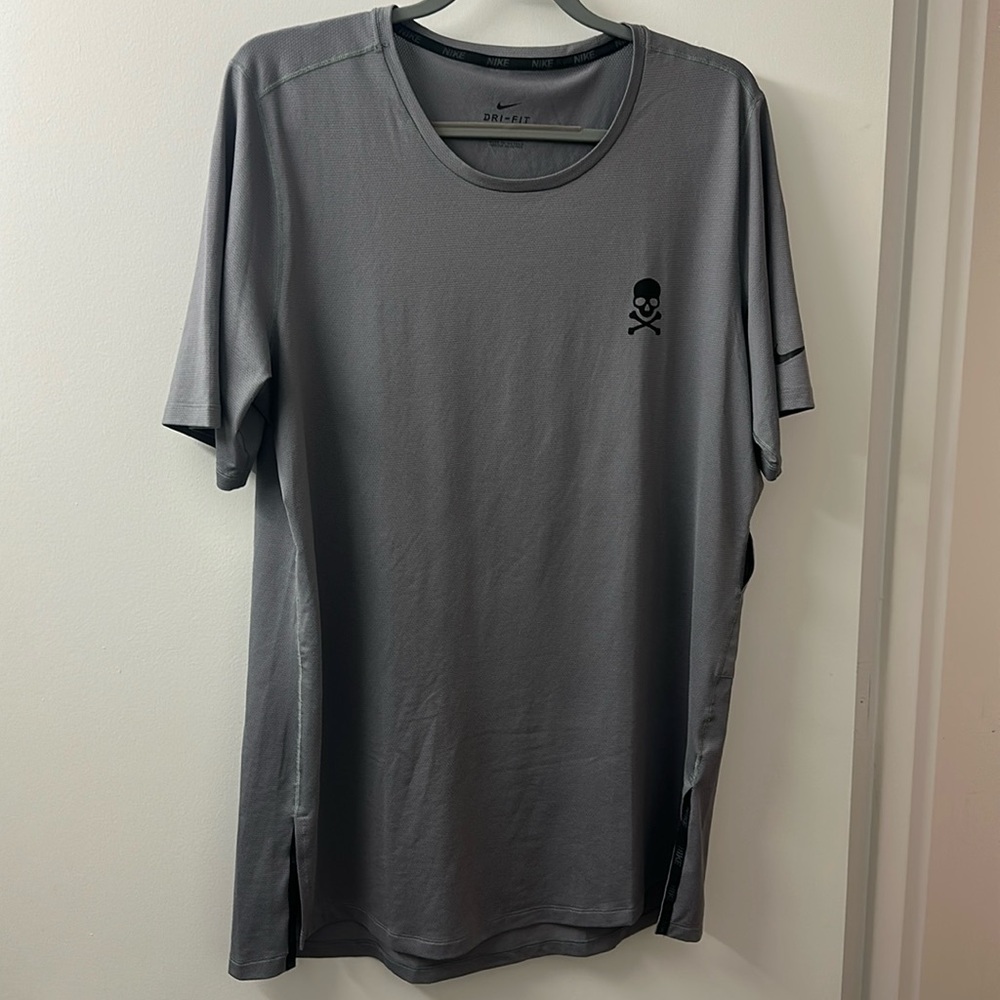 Nike Soul Cycle Oversized Training Short-Sleeve Shirt, Gray, XL